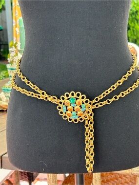 Stunning! Vintage Juliana book piece heavy Medallion Chain Belt
